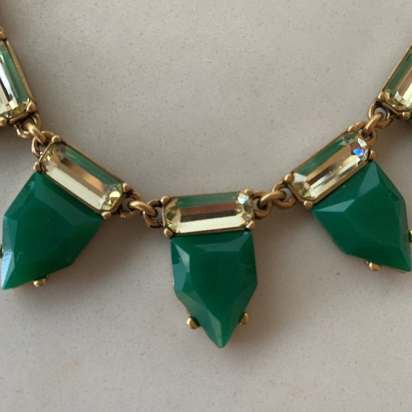 Stella & Dot green & gold necklace - Picture 2 of 6